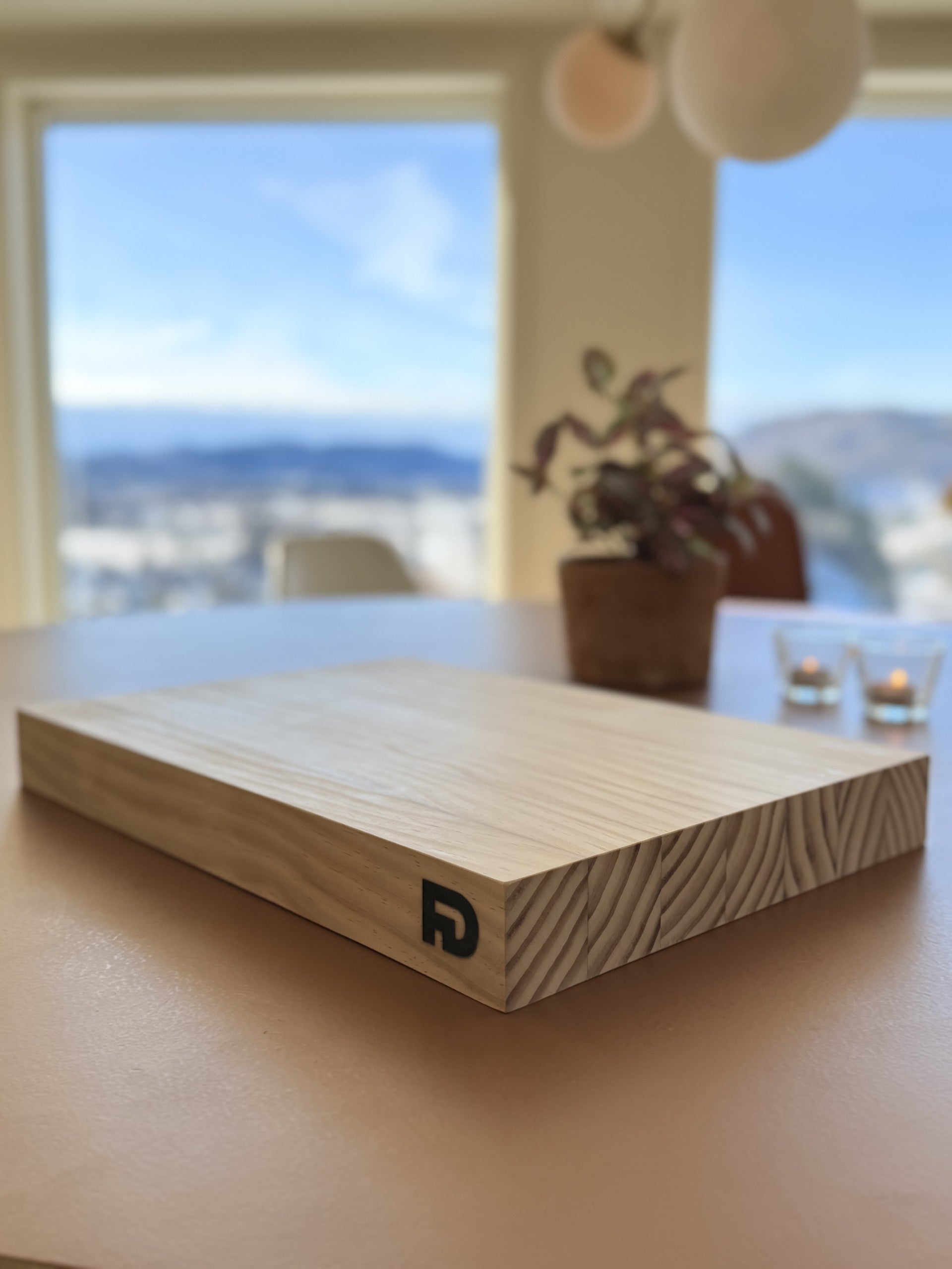 Stor skjærefjøl 5 cm tykk i Accoya