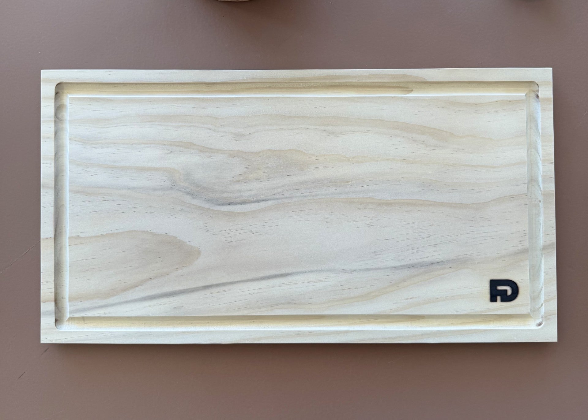 Stor skjærefjøl med saftrille 47×25 cm – Daily Board Pro